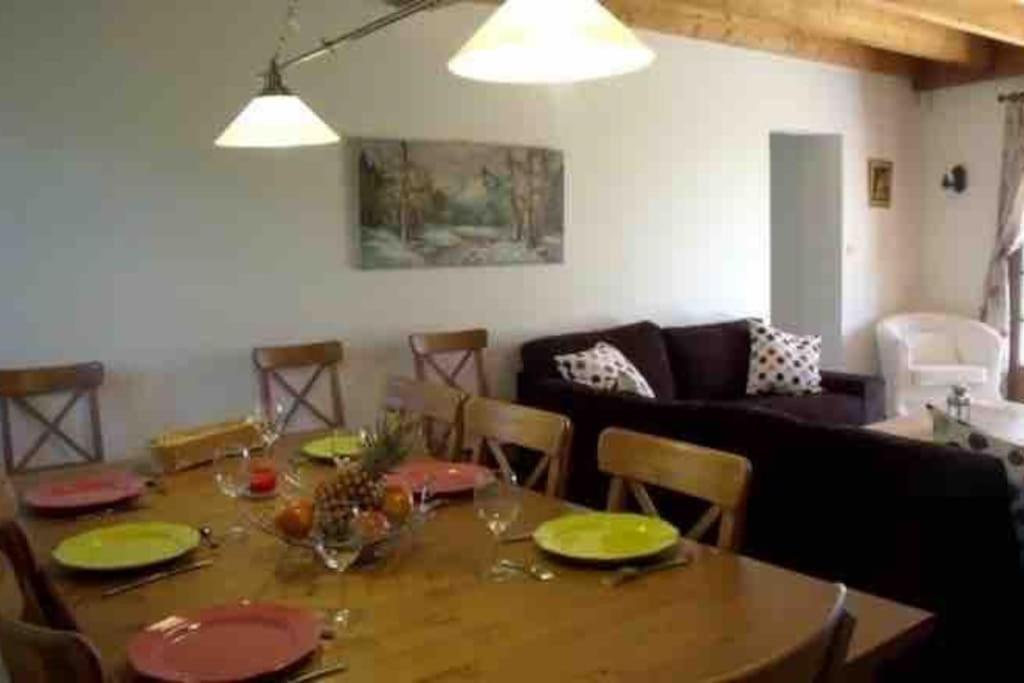 Grande maison avec parc de 6000m2 Pompiey Extérieur photo